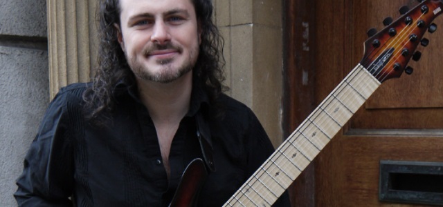 爵士神曲 Alex Hutchings - Happy as Larry 吉他 bass 扒谱自制